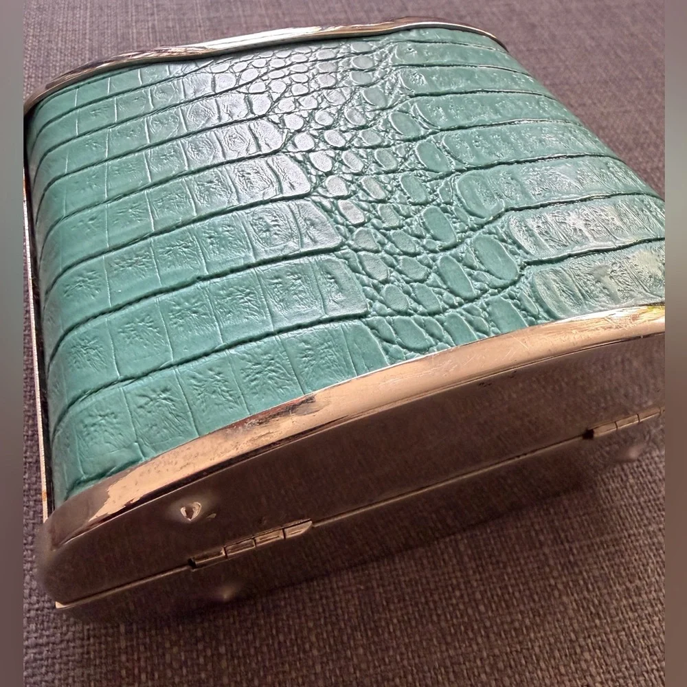N/A stylish turquoise